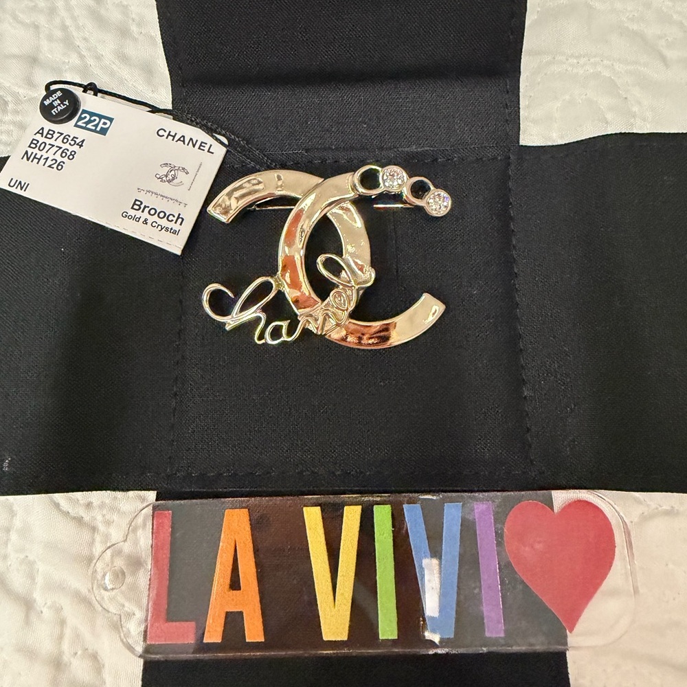 CHANEL Gold and Crystal Brooch - Picture 1 of 3